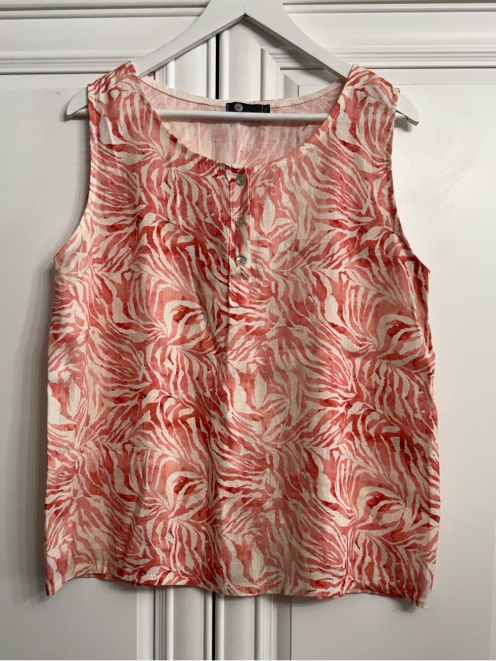 M Made in Italy XL 100% Linen Sleeveless Wild Print Scoop Neck Top "Coral Combo"